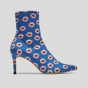 ZARA Lip Print Stretch Ankle Booties
